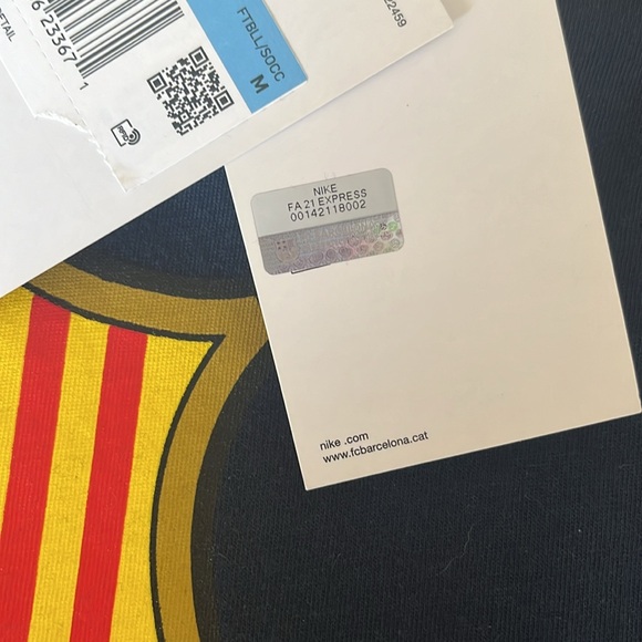 FCBarcelona tee. Bought at the NBA store in NYC. Authentic. Size M. - Picture 6 of 6